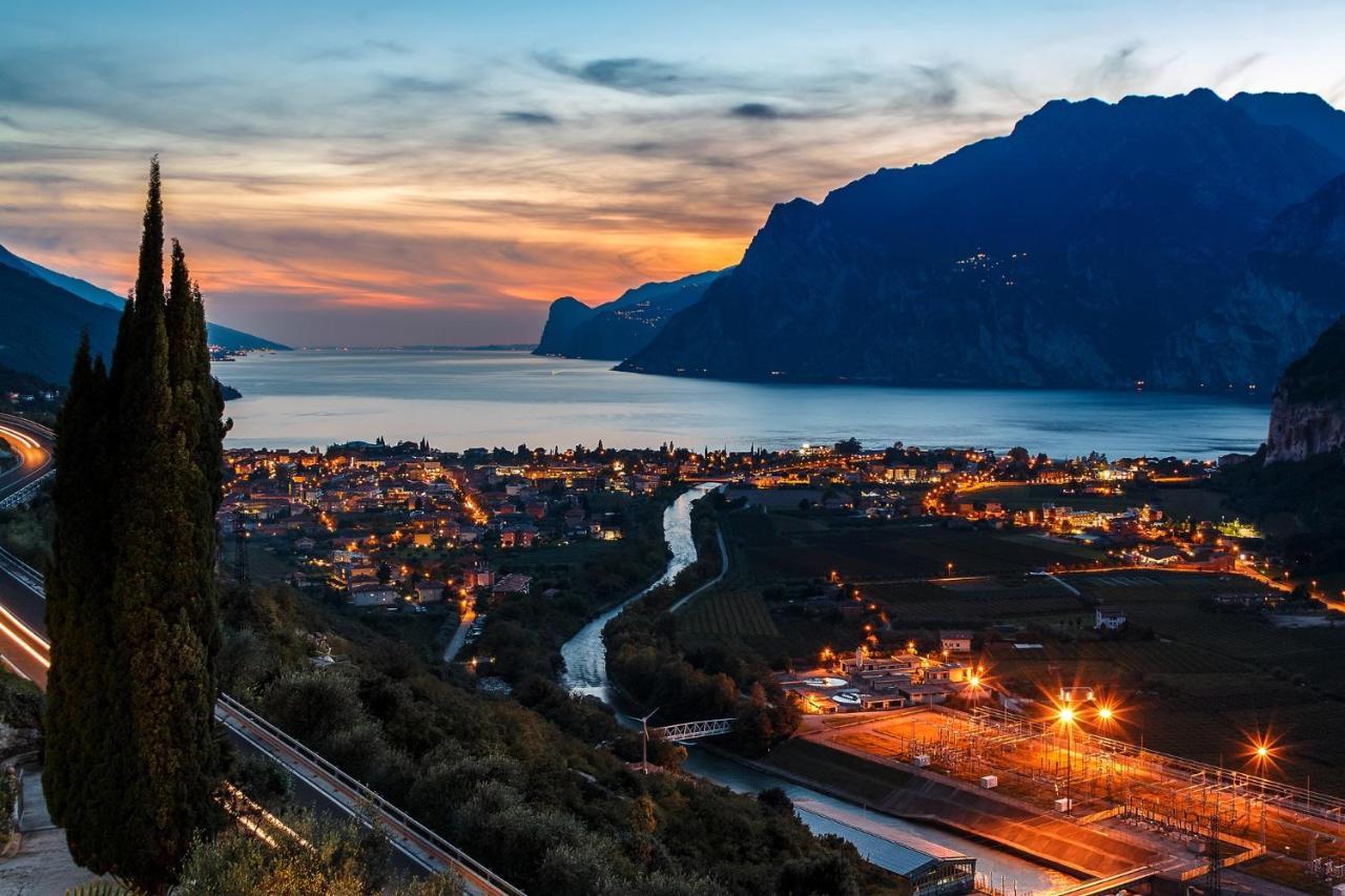 Hotel Isola Verde Torbole Sul Garda Esterno foto