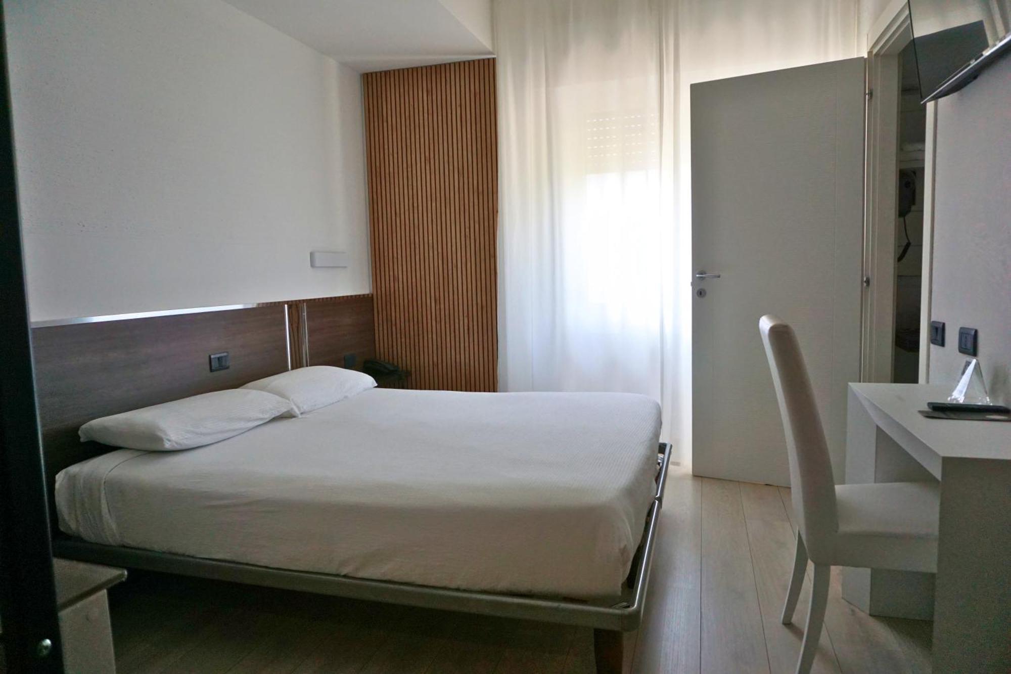 Hotel Isola Verde Torbole Sul Garda Esterno foto
