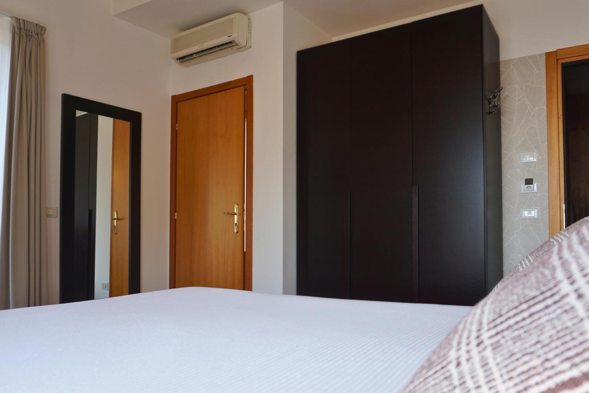 Hotel Isola Verde Torbole Sul Garda Esterno foto