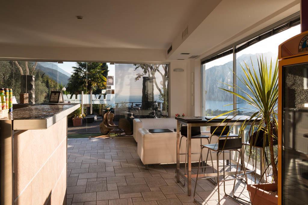 Hotel Isola Verde Torbole Sul Garda Esterno foto