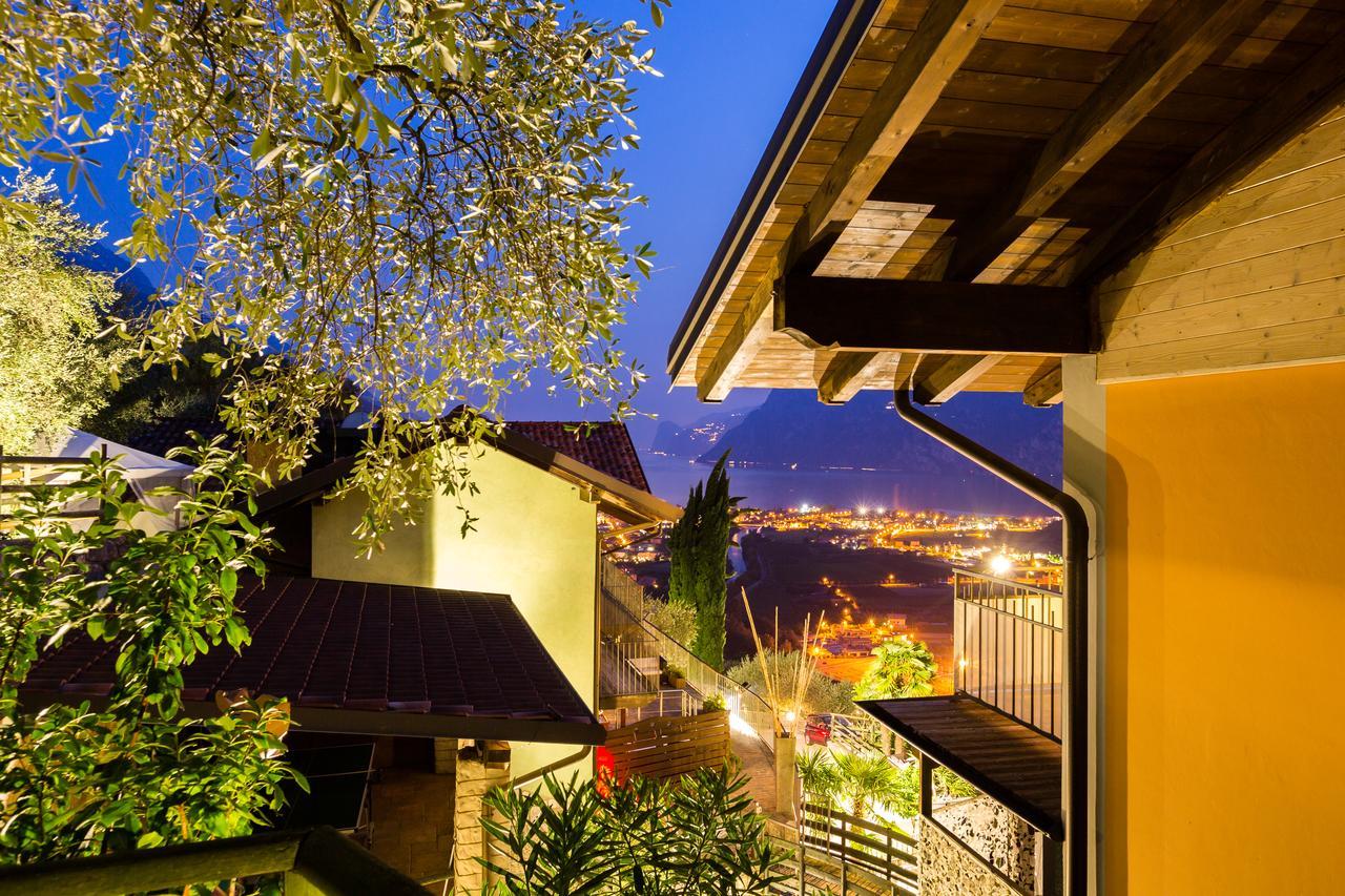 Hotel Isola Verde Torbole Sul Garda Esterno foto